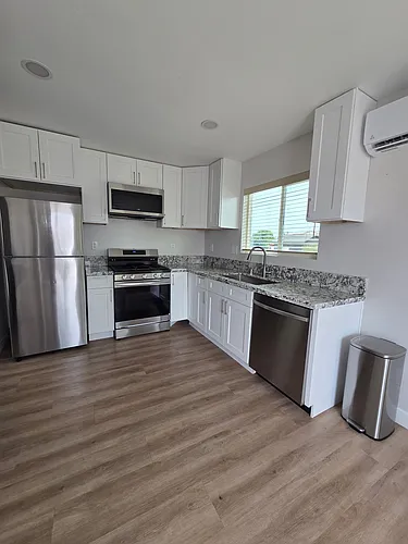 1656 Evergreen Ave #B Photo 1 1656 Evergreen Ave #B Photo 1