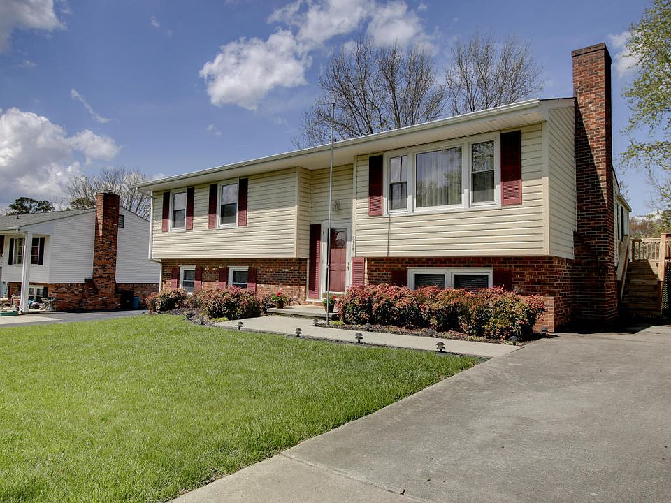 1st image of 5125 N Lake Dr