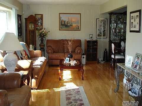 2nd image of 276 Hilda St