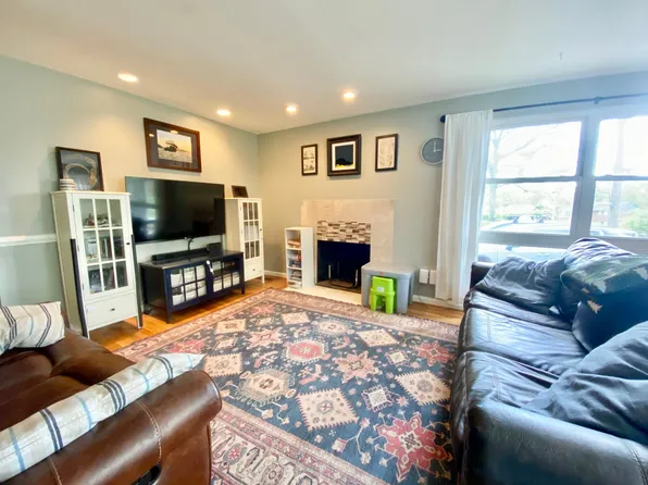 7131 Constantine Ave, Springfield, VA 22150