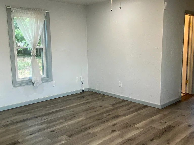 315 W Lilac Ln — Photo 13