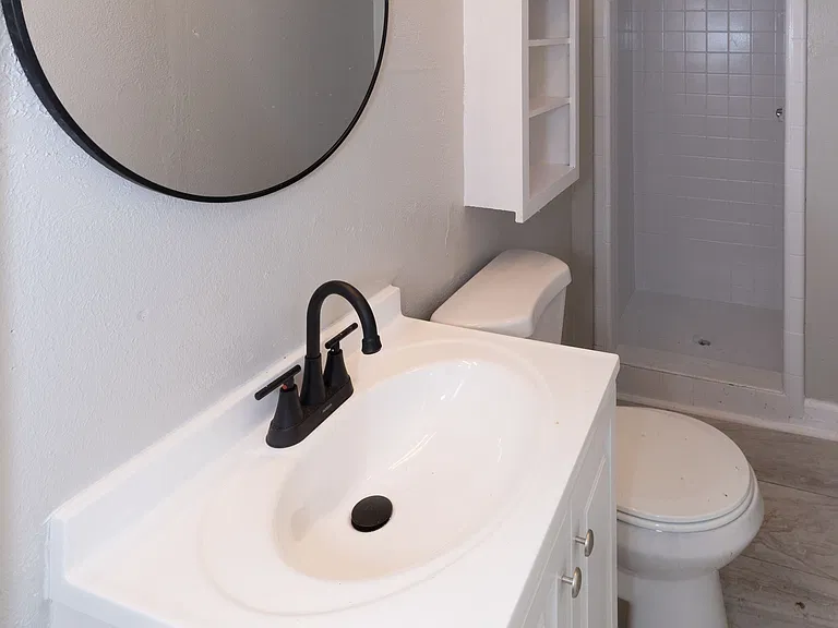 4609 Moravian Dr — Photo 7