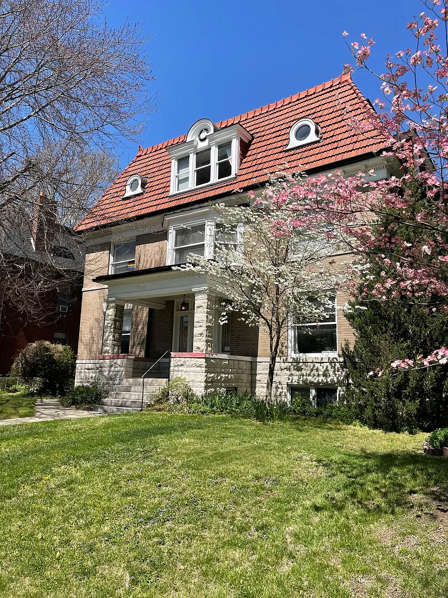 Building Photo - 5111 Waterman Blvd #2