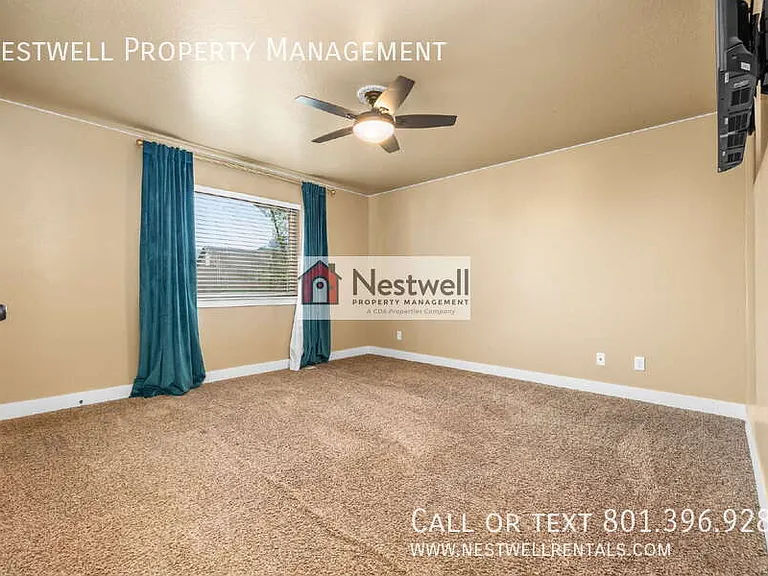 35 E Water Ln — Photo 17