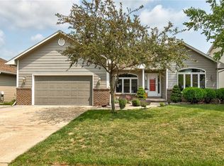 830 SE Summerbrook Ct, Ankeny, IA 50021