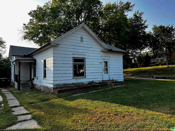 209 Union St, Cherokee, IA 51012