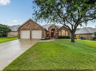 5915 Meadowcrest Ln, Sachse, TX 75048