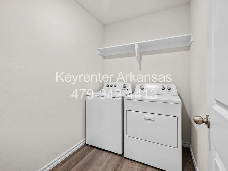 1324 Chavis St — Photo 24