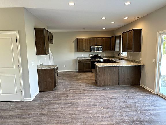 4th image of 6343 Rockingham Dr