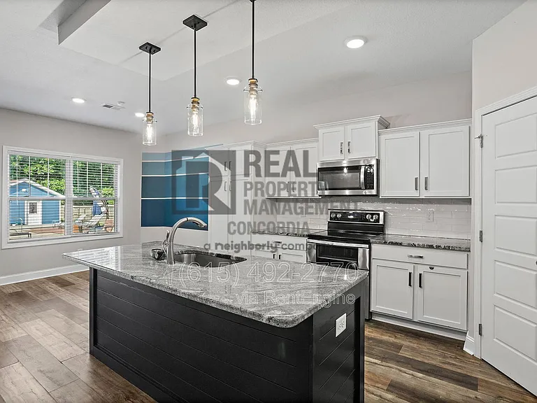 338 Crusaw Dr — Photo 13
