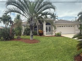 1113 SE 20th Ct, Cape Coral, FL 33990