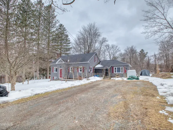 28 National St, Lanesborough, MA 01237