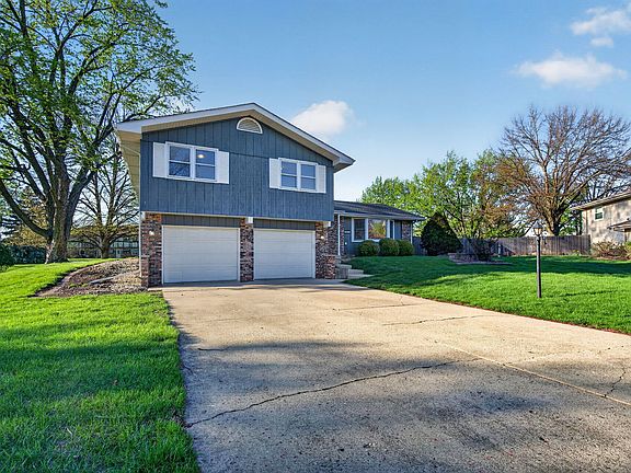2nd image of 3211 Wild Oaks Ct
