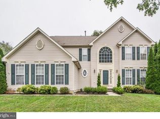 6 Red Fox Trl, Sicklerville, NJ 08081