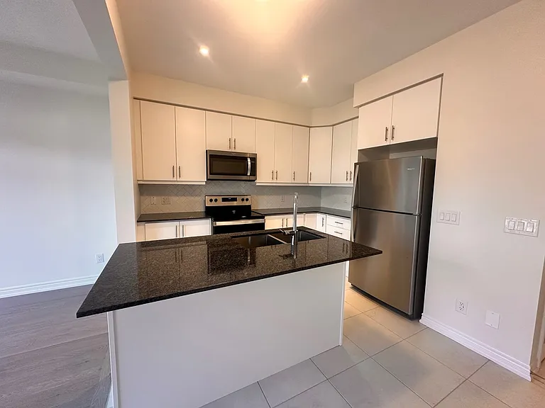 205 Broadacre Dr — Photo 7
