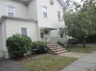 33 Monroe Pl, Bloomfield, NJ 07003