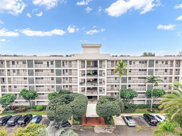 2950 N Palm Aire Drive #404, Pompano Beach, FL 33069