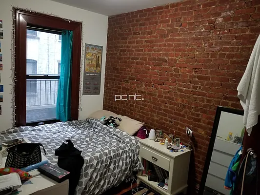 Rented by Point NYC | media 29