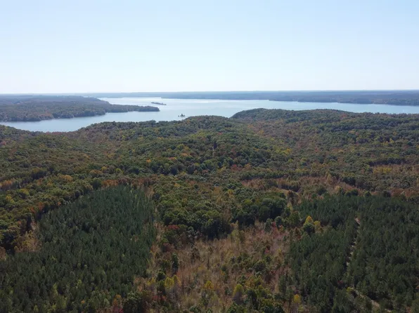 3 White Oak Rd, Stewart, TN 37175