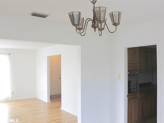 2nd image of 405 Pennington Cir
