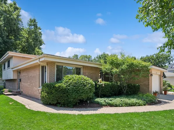 1746 Richfield Ave, Highland Park, IL 60035