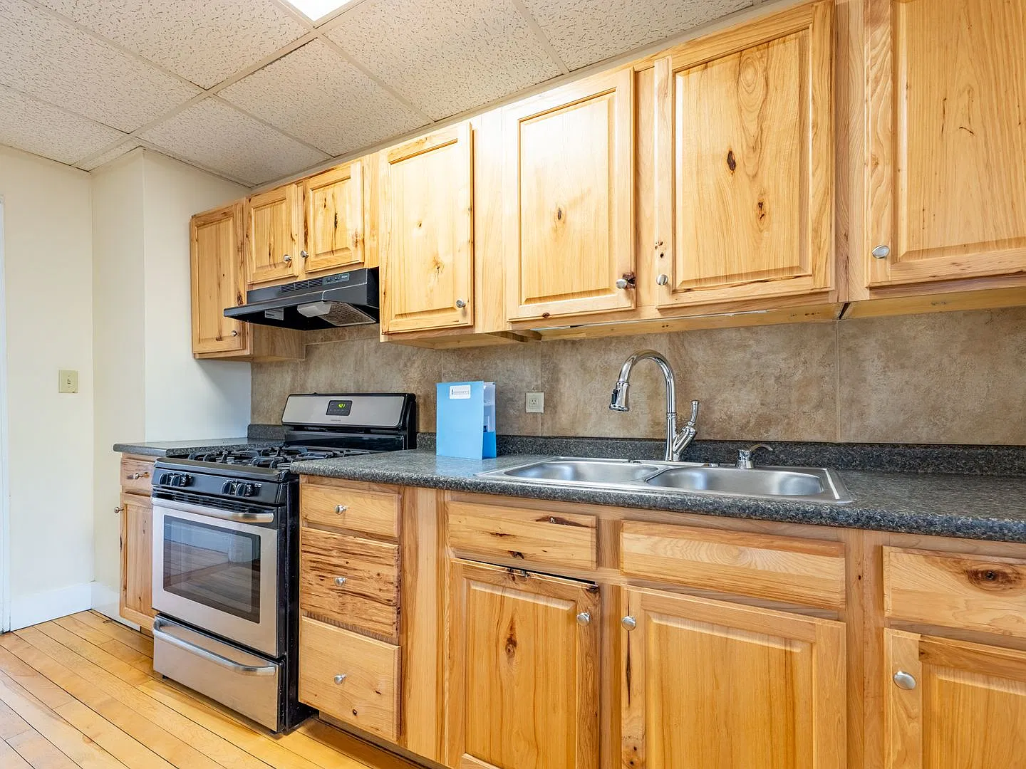 8-14 Grant St — Photo 1