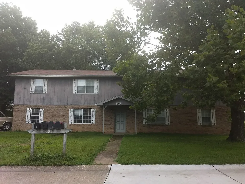 602 Boxwood Dr #1-4