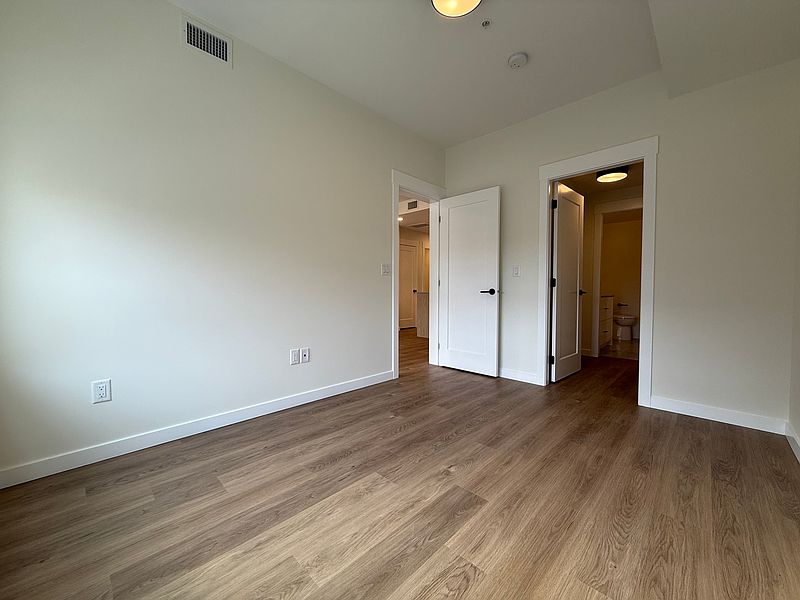 Langley Apartment for rent - 2 Bedrooms — photo 17