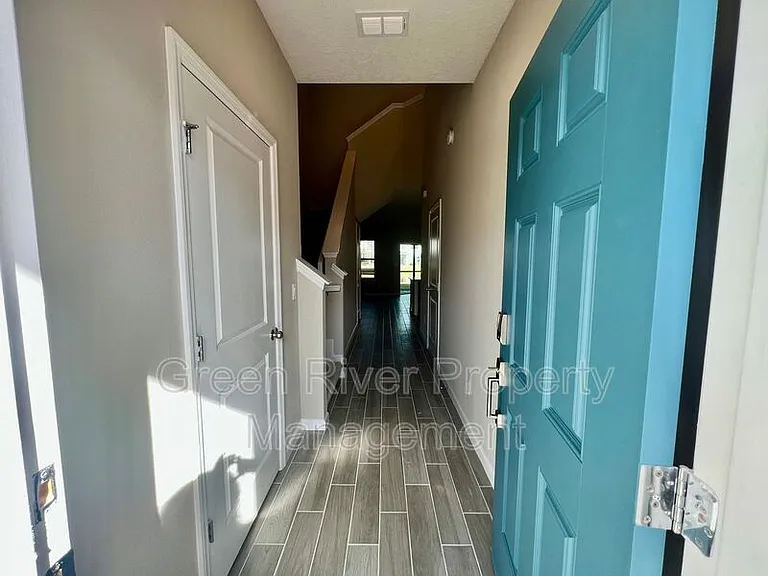 375 Boracay Cir — Photo 2