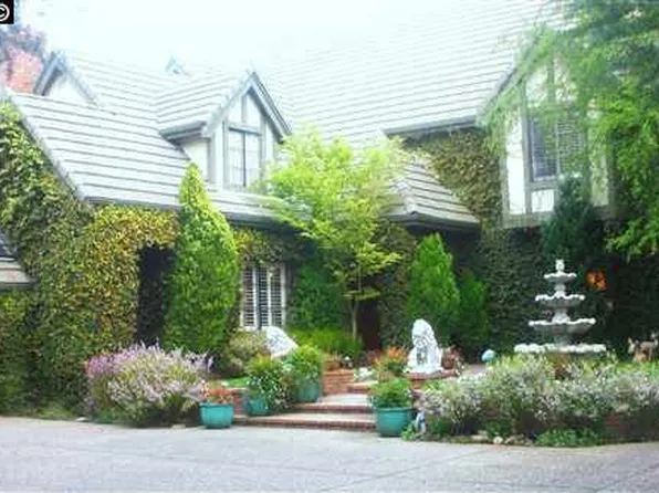540 Blackhawk Club Dr, Danville, CA 94506