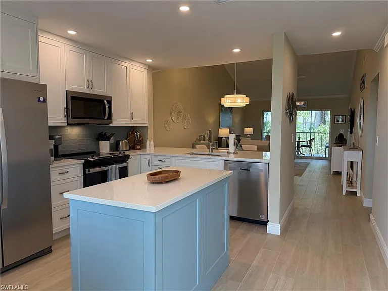 3002 Sandpiper Bay Cir #A306 — Photo 6