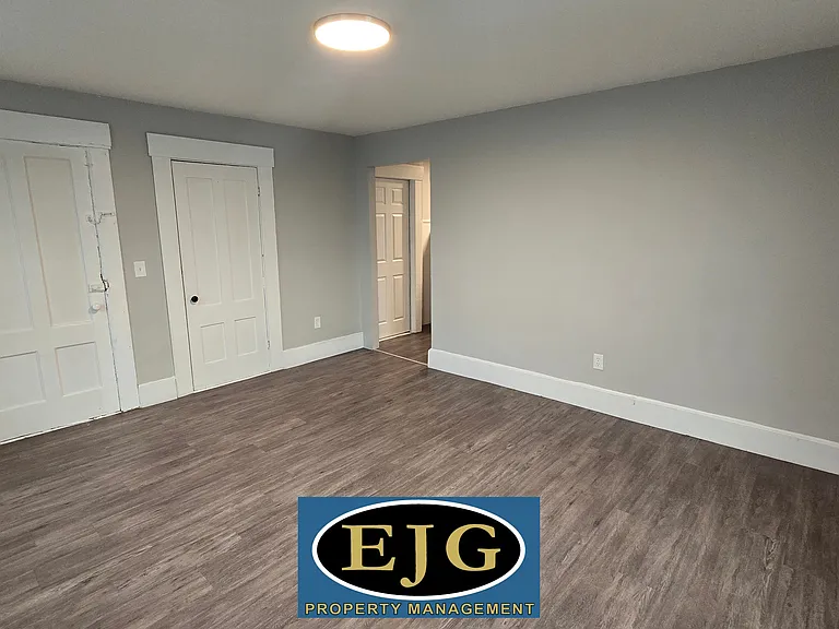 389 Lake Ave #9 — Photo 15