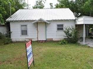 1106 N Austin St, Comanche, TX 76442