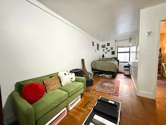 3rd image of 270 Clarkson Ave APT 202