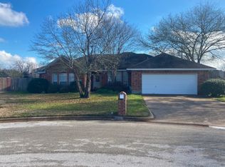 6202 London Cir, Bryan, TX 77802