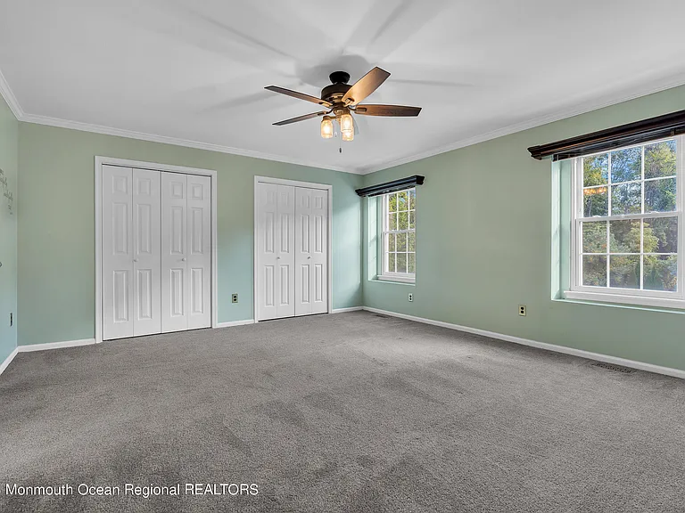 4 Lisa Ct — Photo 12