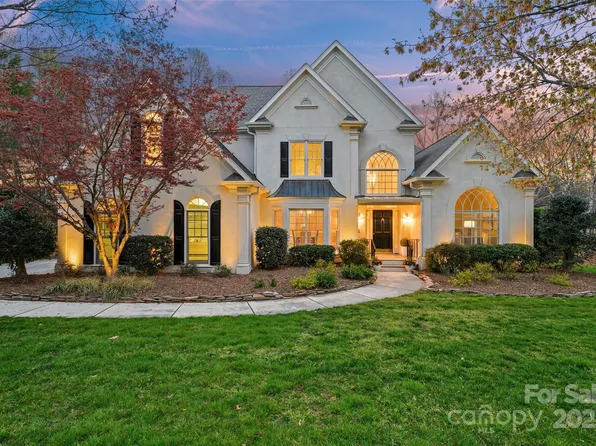 6439 Seton House Ln, Charlotte, NC 28277