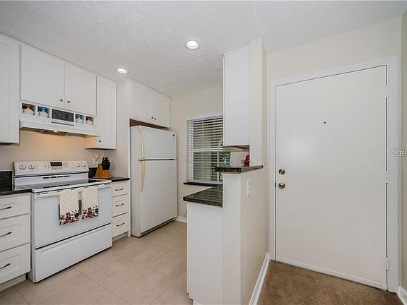 5th image of 6400 Bonnie Bay Cir