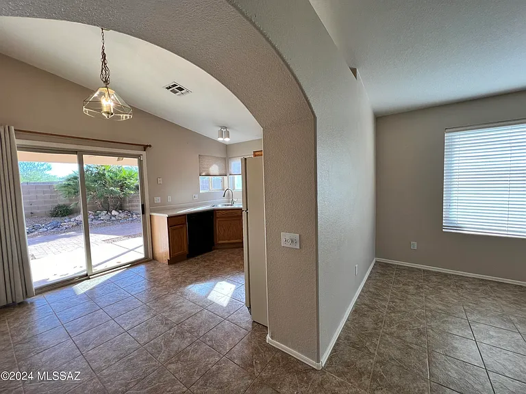 8820 N Mesquite Bluffs Pl — Photo 6