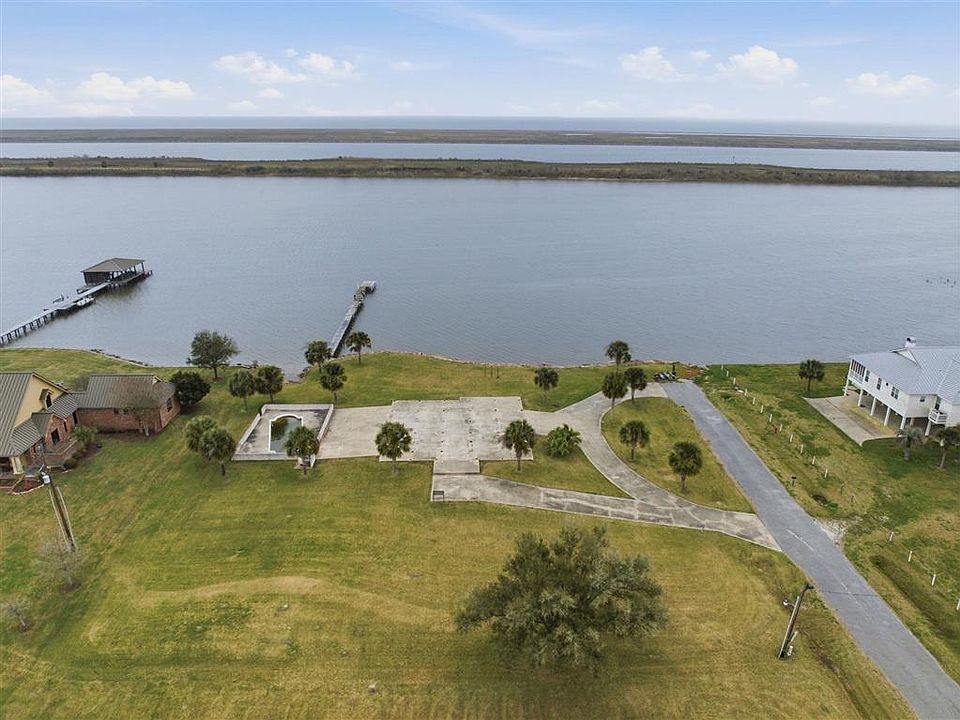 1st image of 353 Gulfway Dr