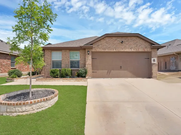 228 Foxhunter St, Fort Worth, TX 76131