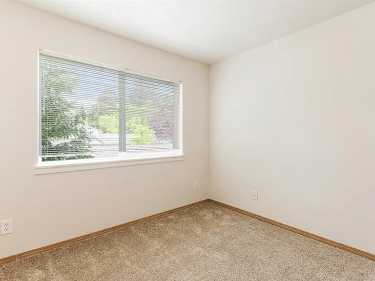 Dalton Park Apartments — Photo 16
