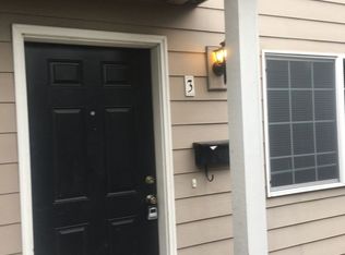 8046 NE Couch St APT 3, Portland, OR 97213