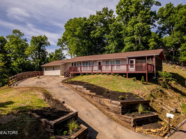 4431 Deer Run Dr, Louisville, TN 37777