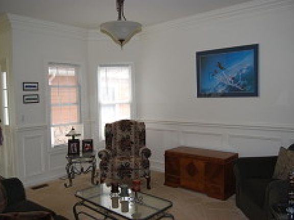 3rd image of 17 Turnberry Ln