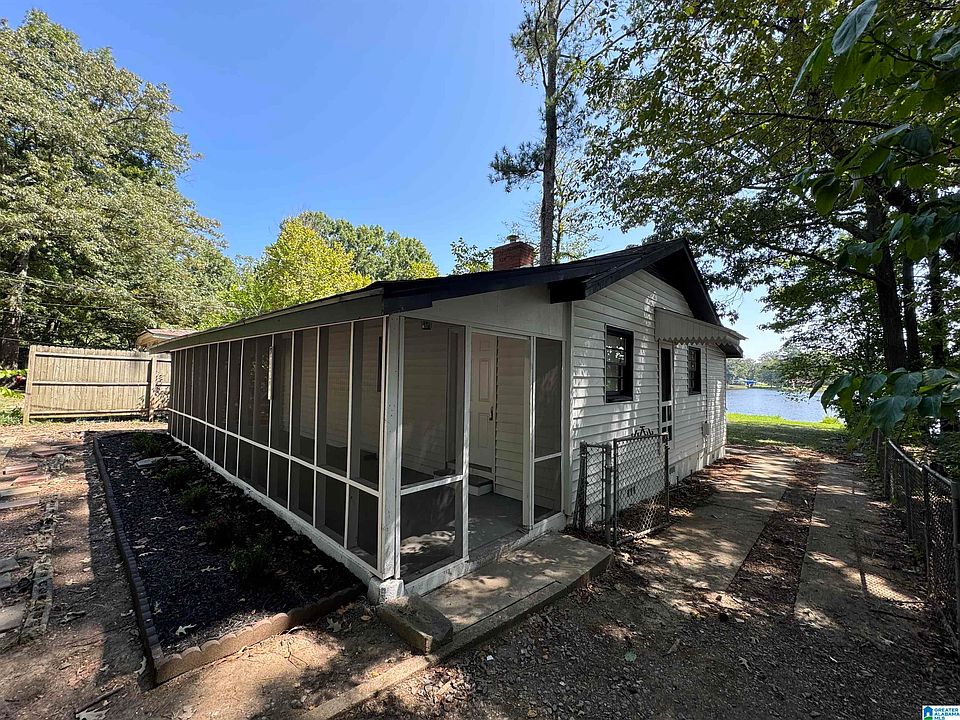 1st image of 2920 Shore Dr