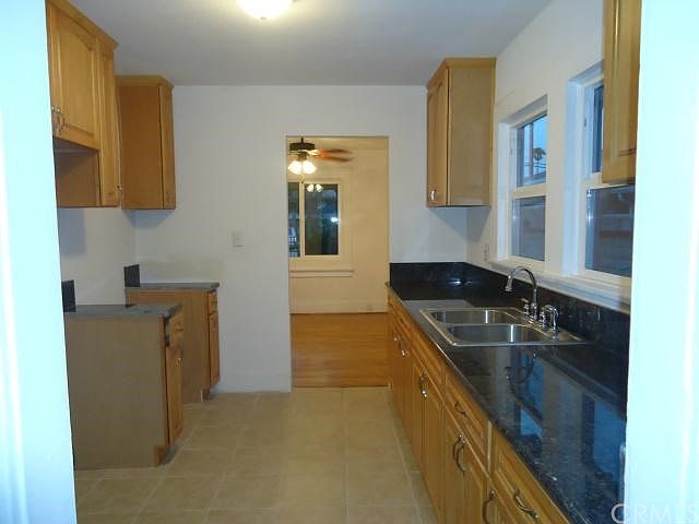 2nd image of 1354 N Arrowhead Ave