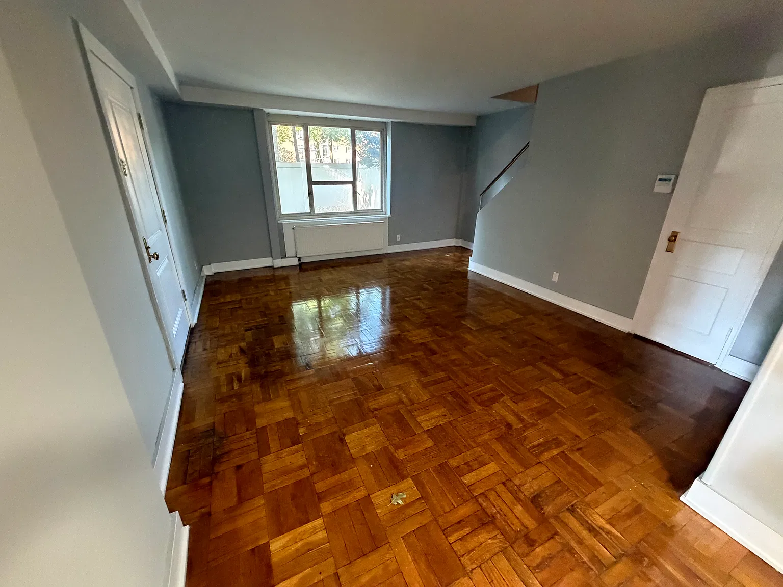 186th Ln, Fresh Meadows — Photo 3