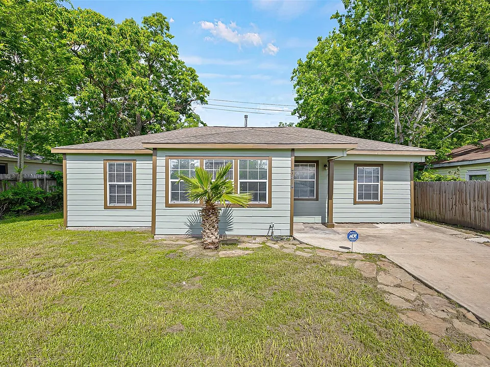 7614 Darnay Dr
