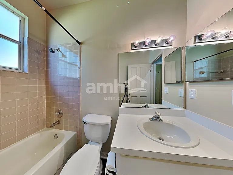11803 Easthampton Dr — Photo 13